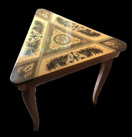 Triangular table from Sorrento, Italy, inlaid, circa 50-60