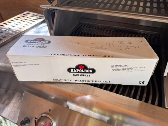 Image 1 of Napoleon prestige II bbq