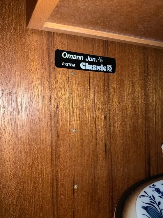 Image 1 of Deense klassieke vintage vitrinekast van Omann Jun, jaren 70, teakhout