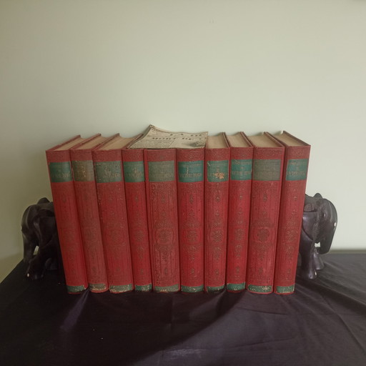 Beautiful, complete collection: Oeuvres Illustrées de Victor Hugo (ca. 1900)