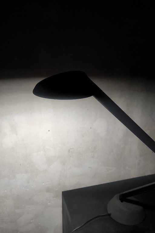 Lampe Lester de Vico Magistretti pour Oluce