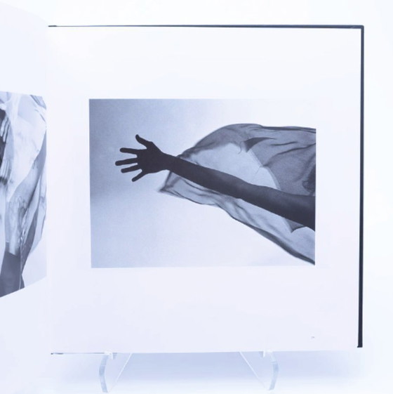 Image 1 of Guy Bourdin, Een boodschap voor jou. Originele editie.