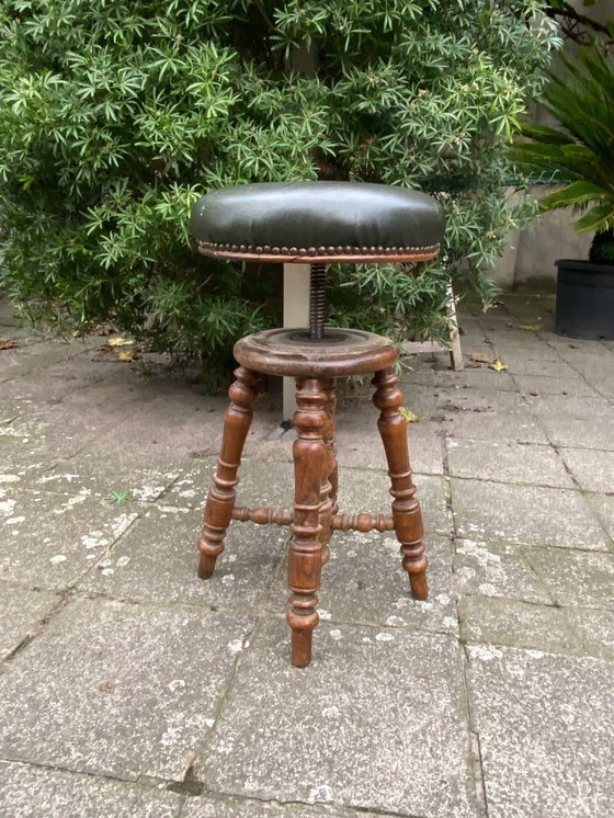 Image 1 of Sgabello per pianoforte antico in rovere, 1880, Napoleone III