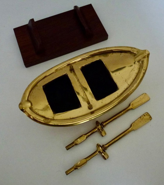 Brass boat sculpture on wooden base, Decorative Objects, Gold, Vintage (photo 6 of 12)