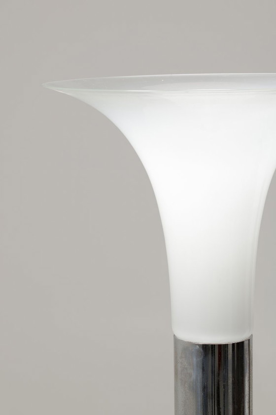Image 1 of Stehlampe aus weißem Glas - Carlo Nason