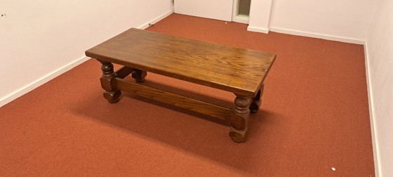 Image 1 of Solid wood coffee table | Classic | Good condition