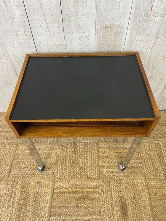 Image 1 of Modernistische bijzettafel uit de jaren 70