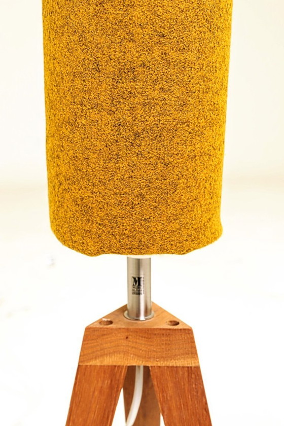 Image 1 of Paire de lampes jaune moutarde moderne design teak wood1960