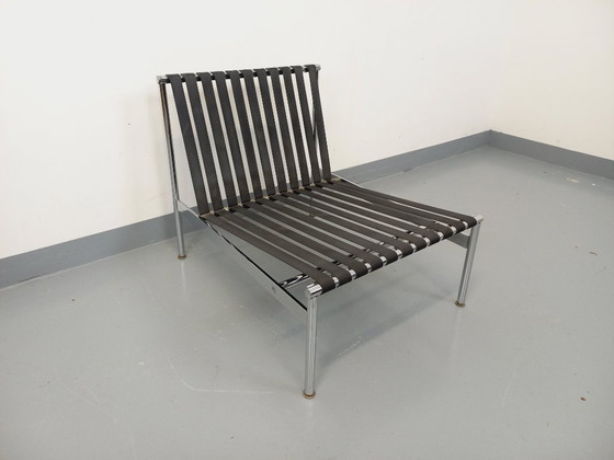 Image 1 of Fauteuil chauffeuse moderniste vintage en tissu et métal chromé des années 60 70