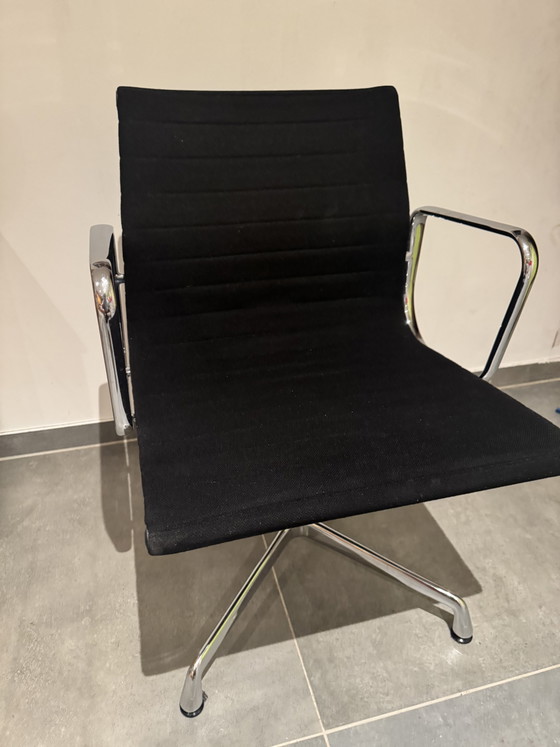 Eames aluminum chair Herman Miller Vitra EA107 – Office chairs, Textile, Aluminium (photo 6 of 7)