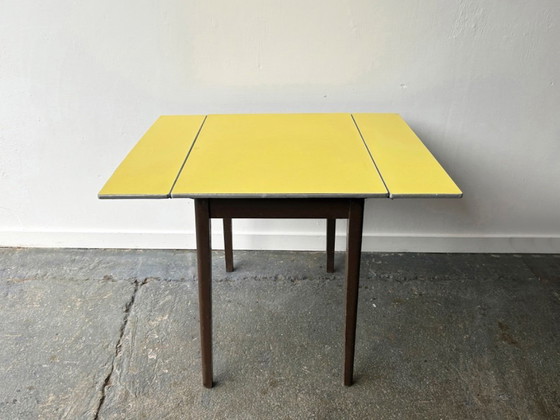Image 1 of Mid-Century vintage 1960s dining / kitchen / Formica drop leaf table