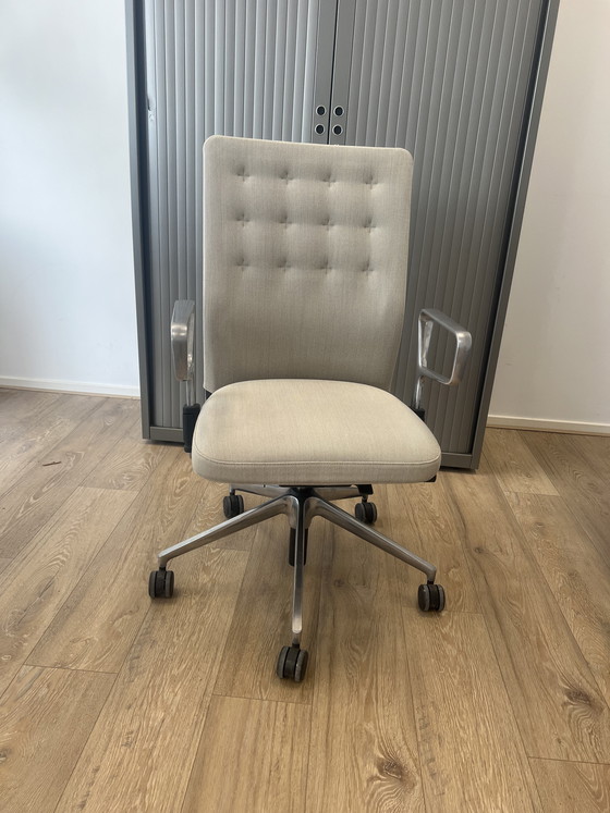 Image 1 of Vitra ID-Zierleiste – Bürostuhl – Sandchrom – 8 Stück verfügbar