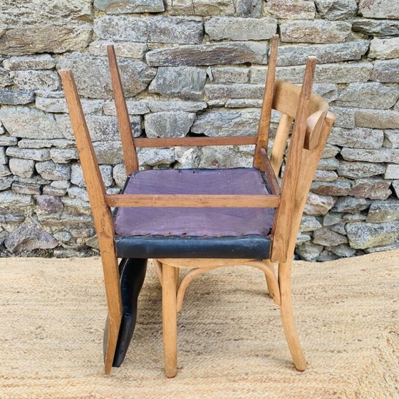 Image 1 of Ein Paar ungleiche Stühle