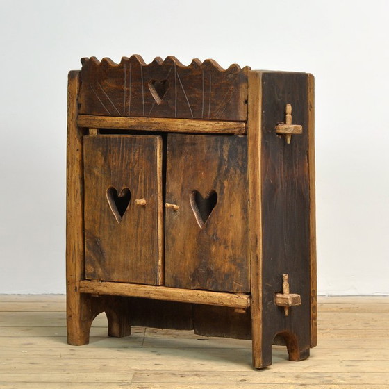 Cabinet d'art populaire roumain, vers 1950 – Meubles de rangement, Wood (photo 7 of 10)