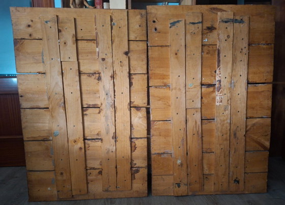 Image 1 of Set di due grandi insegne vintage in legno ispirate ai poster di W.D. & H.O. Wills - Upcycled Industrial Art
