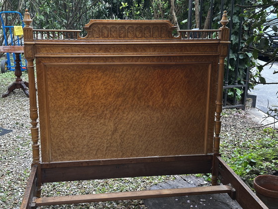 Image 1 of Lit en ronce de bois période Louis Philippe - Restauration 