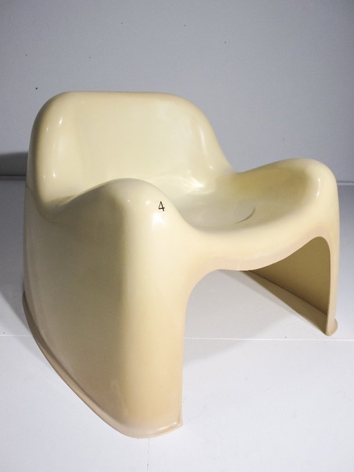 Artemide Toga Chair 4 van Sergio Mazza / Gebroken wit / Patent aangevraagd