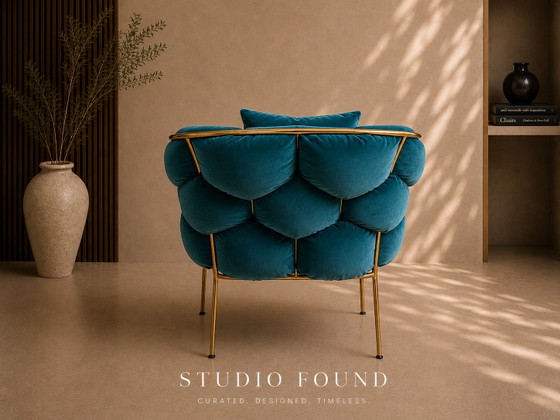 ✦ SET MIT 6 LUXURIÖSEN TÜRKIS-SESSELN | DESIGN | GOLDENES GESTELL – Velvet (photo 12 of 12)