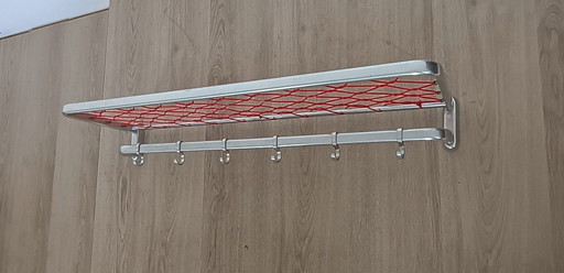 Fifties string coat rack in aluminum