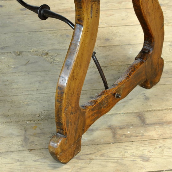 Image 1 of Table en noyer espagnol du XVIIe siècle