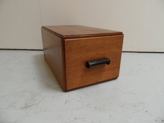 Image 1 of Archivador antiguo