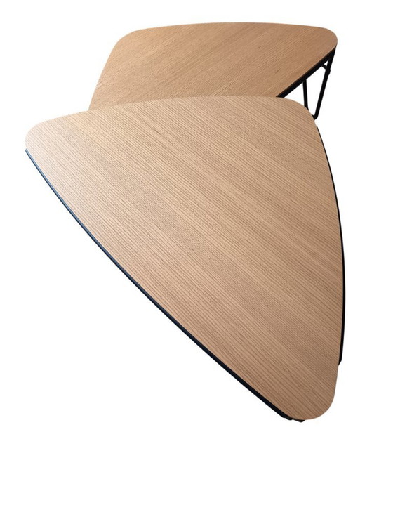 Image 1 of Set aus 2 Petalo Cassina Charlotte Perriand Couchtischen