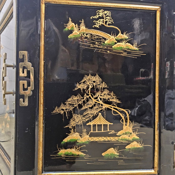 Image 1 of Vitrina china con techo de pagoda e iluminación (vitrina asiática, oriental, vitrina bohemia)