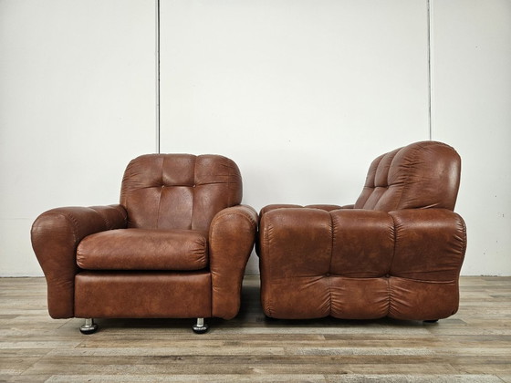 1970s Italian Design Armchairs – Leather (photo 4 of 16)