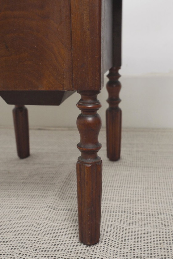 Antique French Pembroke Drop Leaf Table, Walnut Veneer Extendable End Table With Drawers, French Provincial (photo 24 of 41)