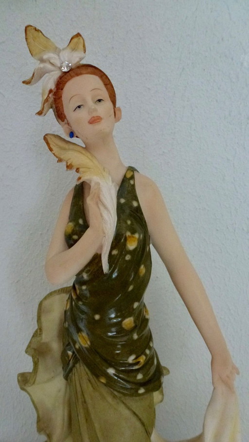 Sculpture by Giuseppe Armani, named “Samantha”.