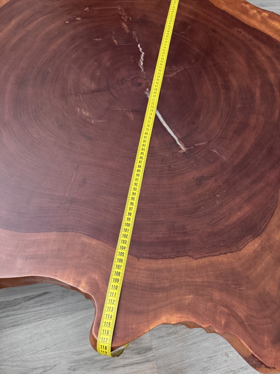 Großer Couchtisch aus massivem Akazienholz, 132 x 118 x 31 cm – Couchtische, Wood (photo 7 of 8)