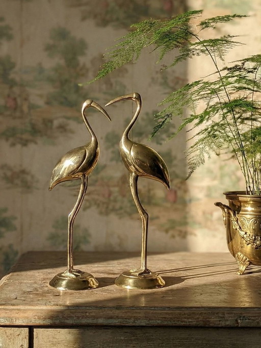 Paire de grands sujets Grues, Oiseaux en laiton décoratif Mid-Century vintages