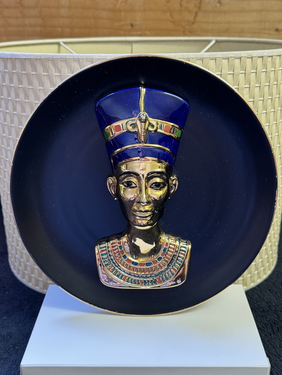 Image 1 of 𓂀 “Egypt: Splendors of an Ancient World” | 3D collector plates in 22-karat gold | Osiris Porcelain | Mint condition