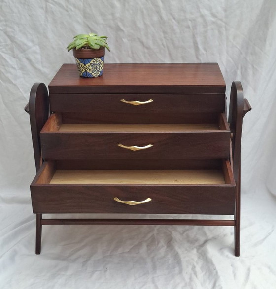 Beautiful Mid-Century Danish Design Sewing Cabinet (1950s/60s) – Storage cabinet, Wood (photo 7 of 21)