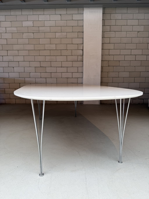 Fritz Hansen Superellipse Extendable Table (White)