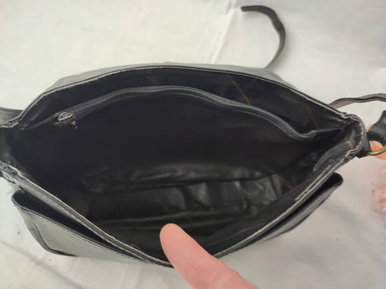 La Moda Shoulder Bag Black Leather Made In Italy Timeless Beautiful (photo 10 of 15)