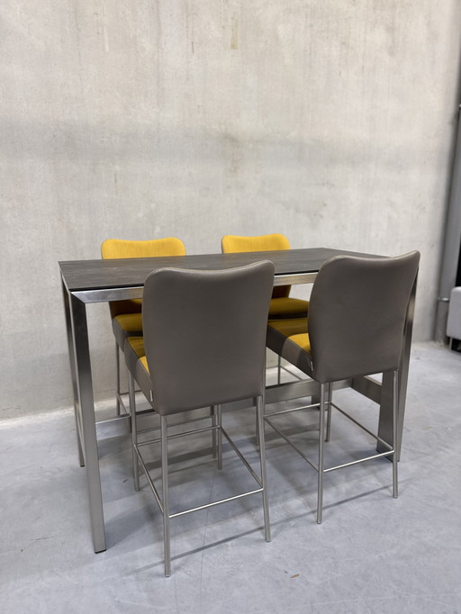 Bert Plantagie Edge Bartafel + 4 Mambo barstoelen 