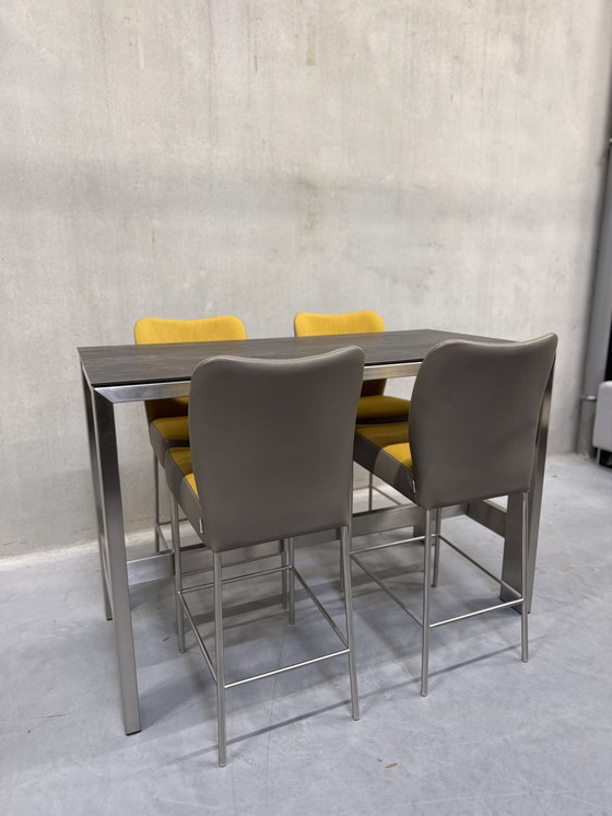 Image 1 of Bert Plantagie Edge Bartafel + 4 Mambo barstoelen 