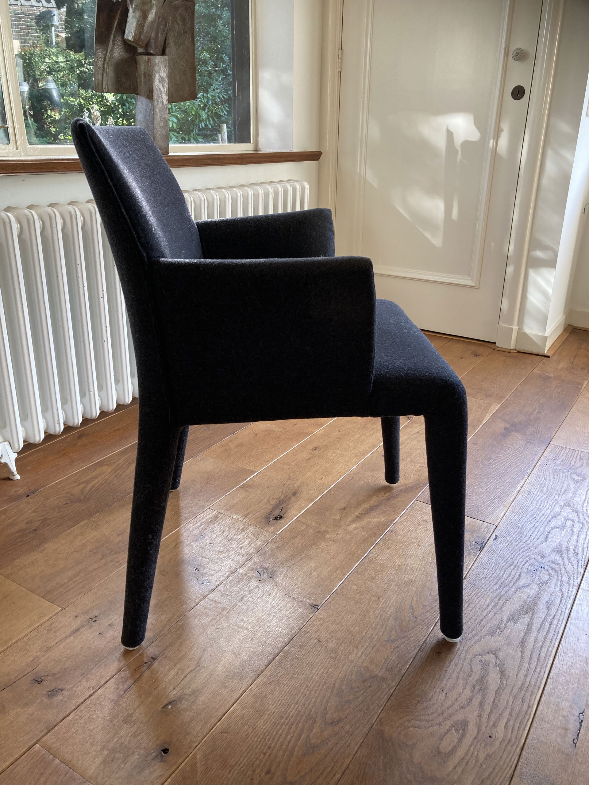 6x B&B Italia Vol au vent chairs | €2,500 | Whoppah