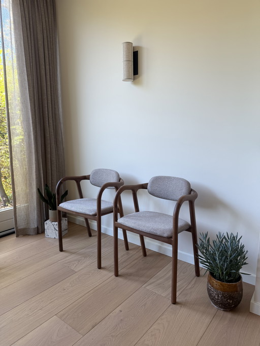 6 unbenutzte Pommier Esszimmerstühle Nussbaumholz