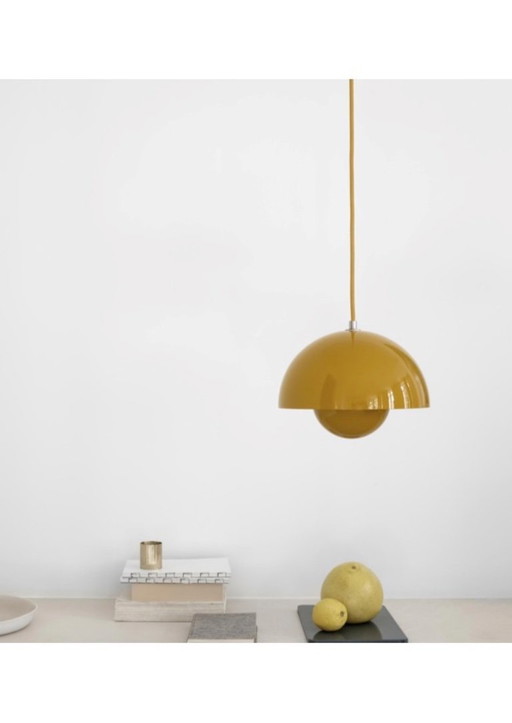 &Tradition Suspension Flowerpot VP1 - jaune moutarde