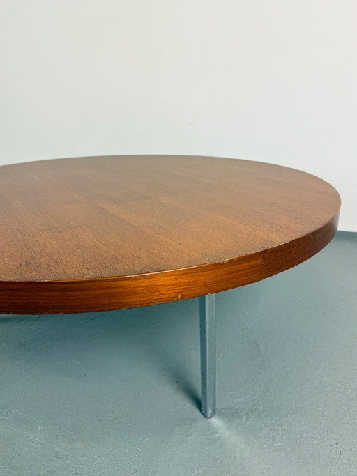 Rare table basse ronde de Kho Liang Ie pour Artifort, modèle 1847 – salontafels, Metal (photo 2 of 9)