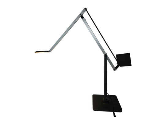 Cooper - design Jonas Forsman - LED - contrappeso - lampada da tavolo - 2017