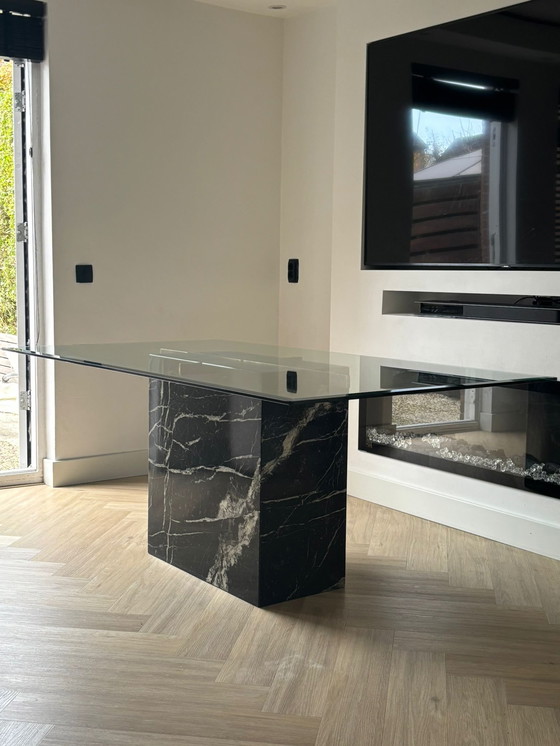 Image 1 of Table de salle à manger vintage Artedi en marbre noir