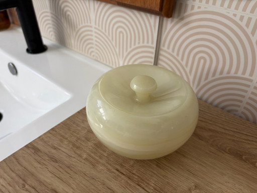 Kleine Vintage-Box aus Naturstein – Onyx / Alabaster 1950/1960.