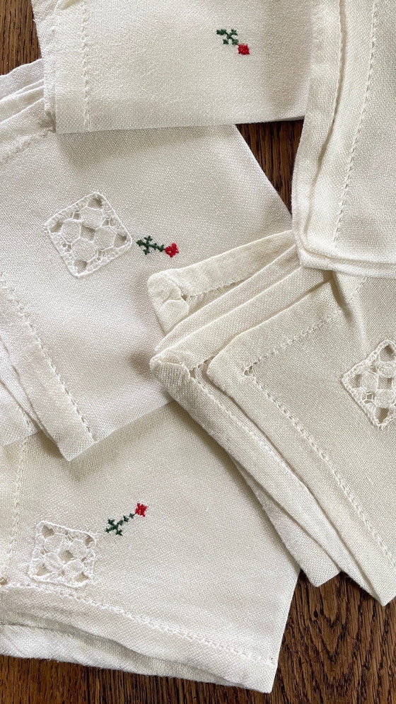 Image 1 of Geborduurd tafelkleed en 12 servetten Vintage Frankrijk