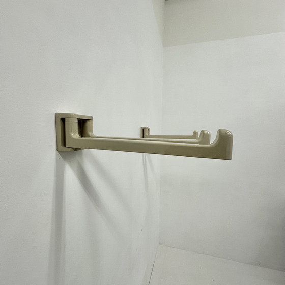 Image 1 of Jaren 70 Handdoeken Rek Handdoek Rekje Beige Vintage