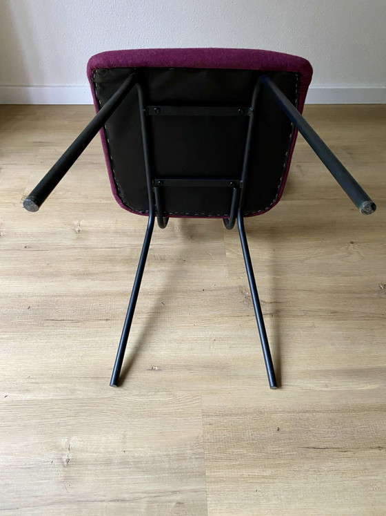 Sedia Vintage Mid-Century, Rivestita di fresco con 100% Feltro di Lana, Sedie da pranzo, Metallo, Viola (foto 7 di 10)