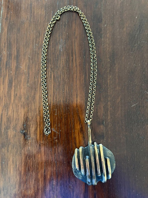 Harrie Lenferink - Magnifique pendentif en bronze avec sa chaîne d'origine.