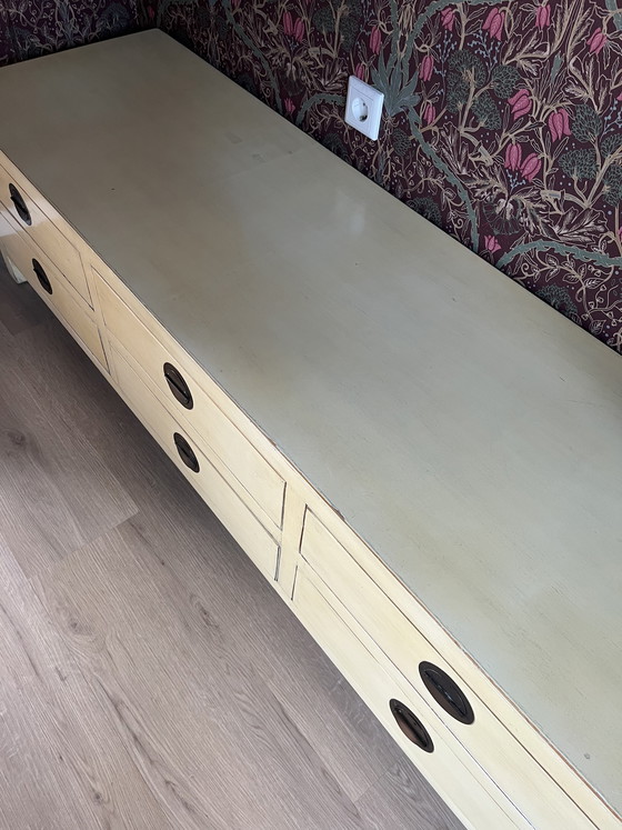 Image 1 of Chinesischer Schrank / Sideboard